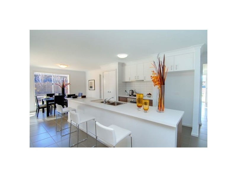 4 Chase Boulevard, Alfredton VIC 3350