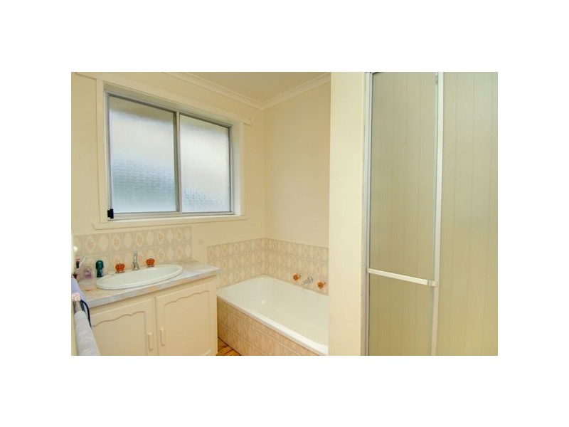 260 Learmonth Road, Wendouree VIC 3355