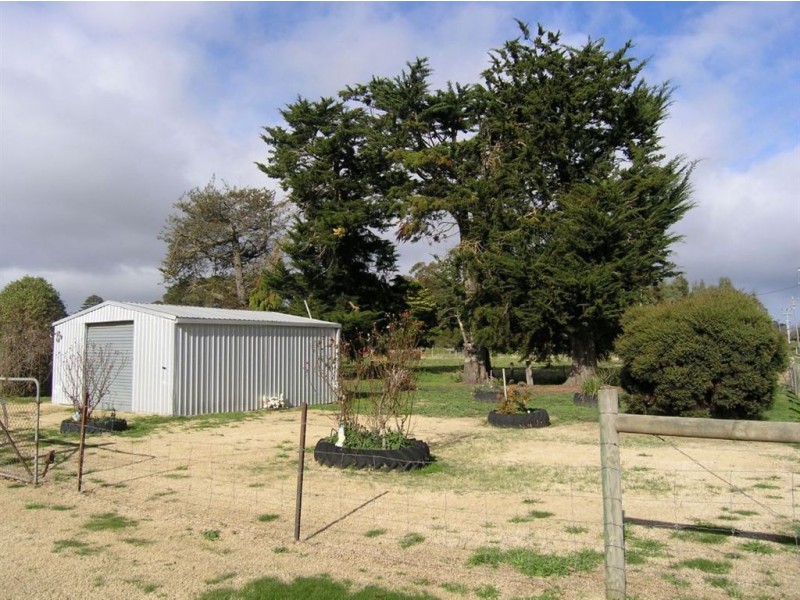 75 Service St, Clunes VIC 3370