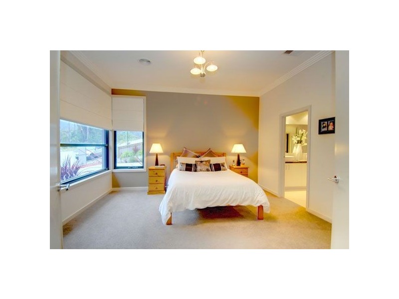 12 Zoe Drive, Mount Helen VIC 3350