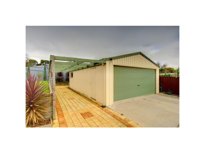 10 Lavinia Drive, Ballarat VIC 3350