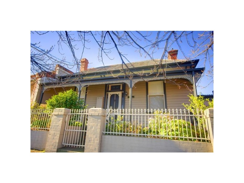 8 Doveton Crescent, Ballarat VIC 3350