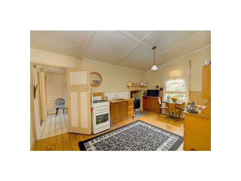 8 Doveton Crescent, Ballarat VIC 3350