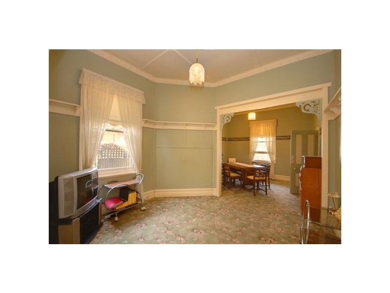 8 Doveton Crescent, Ballarat VIC 3350