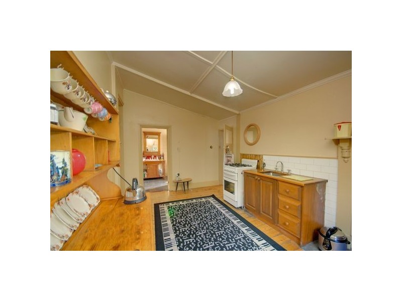 8 Doveton Crescent, Ballarat VIC 3350