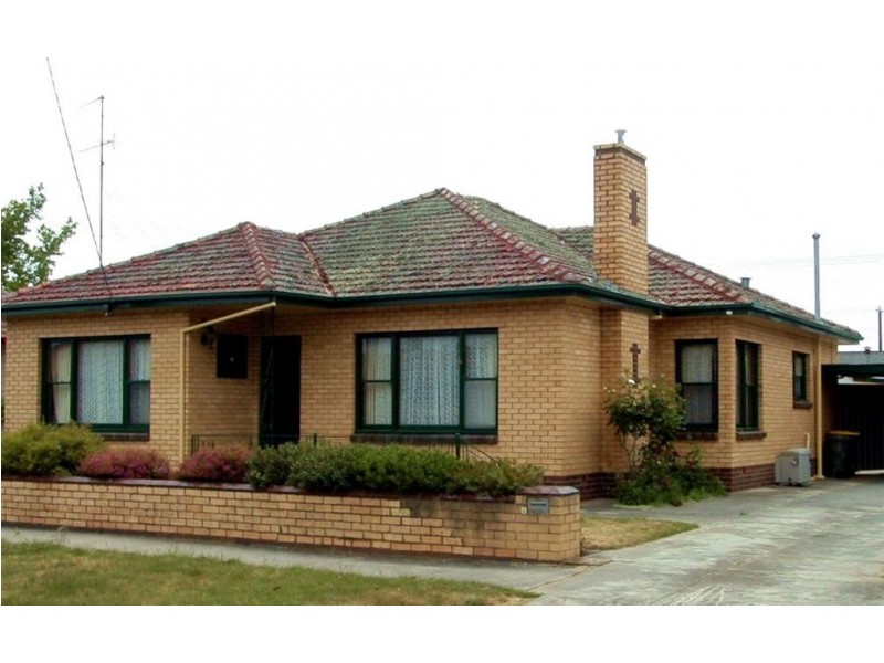 18 Shirley Street, Wendouree VIC 3355