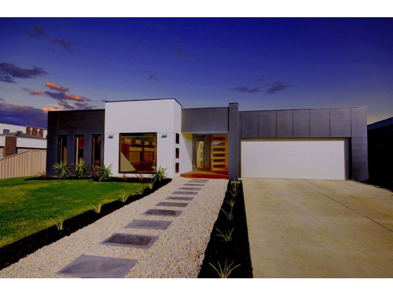 10 Rundell Place, Alfredton VIC 3350