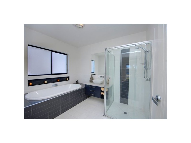 10 Rundell Place, Alfredton VIC 3350