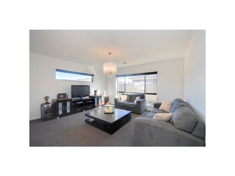 10 Rundell Place, Alfredton VIC 3350