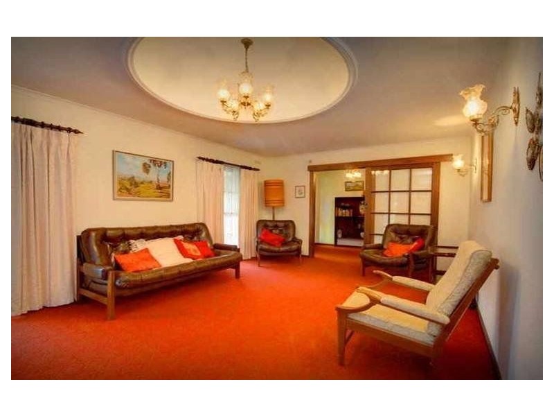 100 Whitelaw Avenue, Delacombe VIC 3356