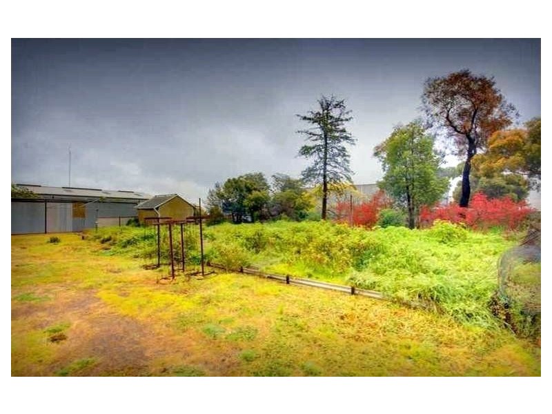 100 Whitelaw Avenue, Delacombe VIC 3356