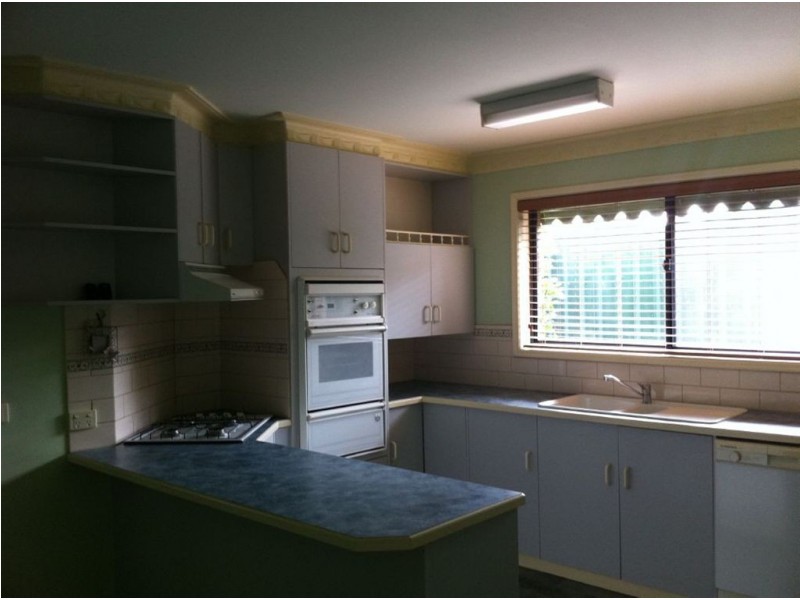 3 Warranbine Drive, Canadian VIC 3350