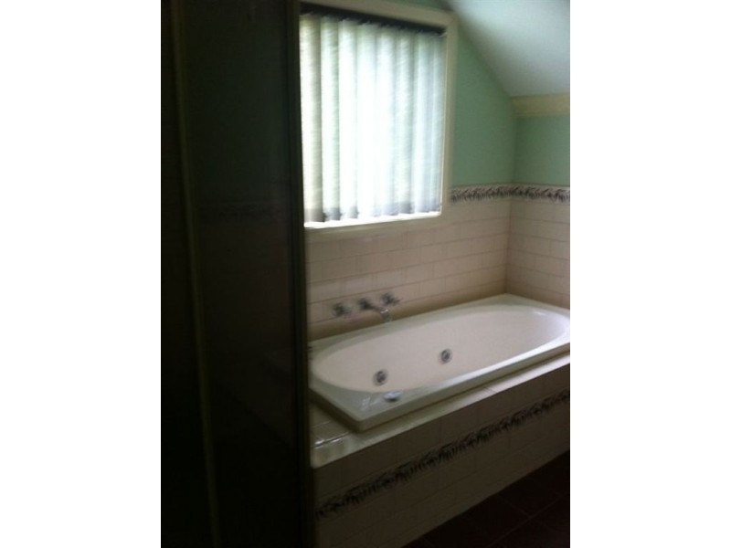 3 Warranbine Drive, Canadian VIC 3350