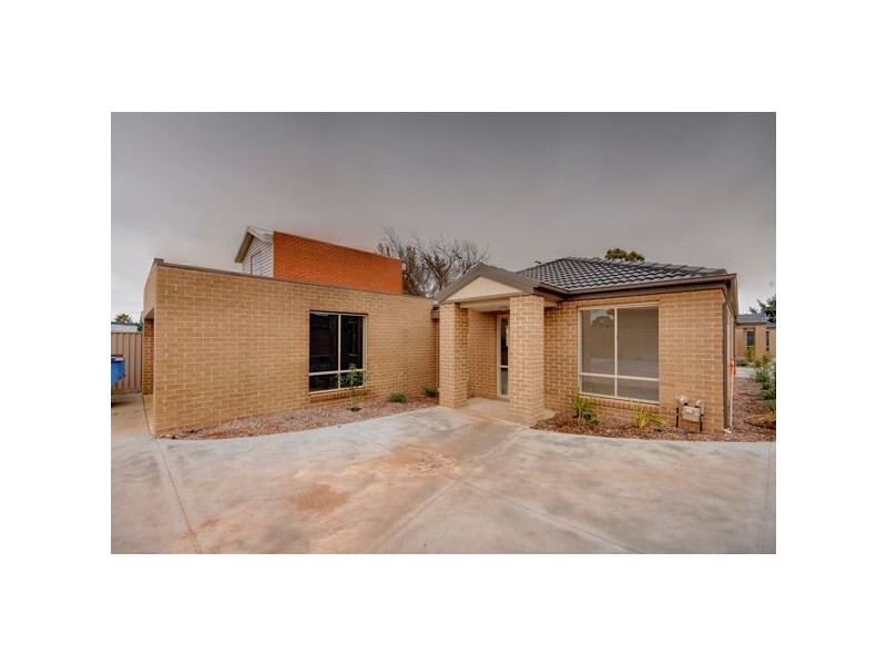 1/274 Albert Street, Sebastopol VIC 3356