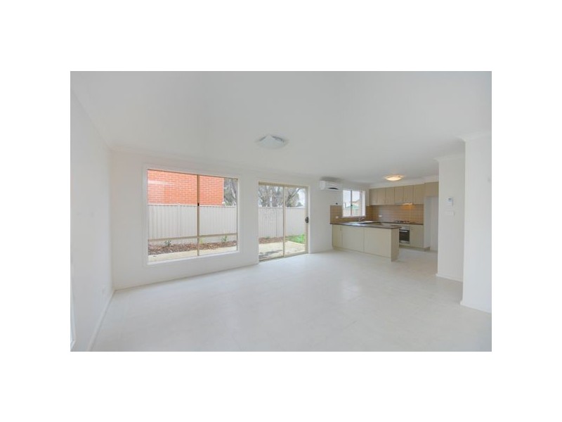 1/274 Albert Street, Sebastopol VIC 3356