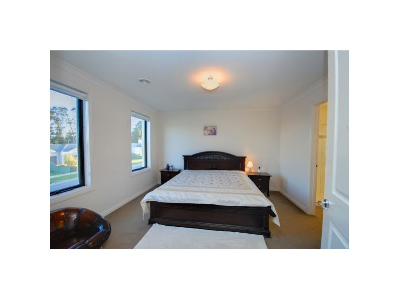 30 St Chester Avenue, Ballarat VIC 3350