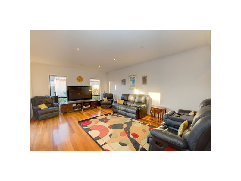 30 St Chester Avenue, Ballarat VIC 3350