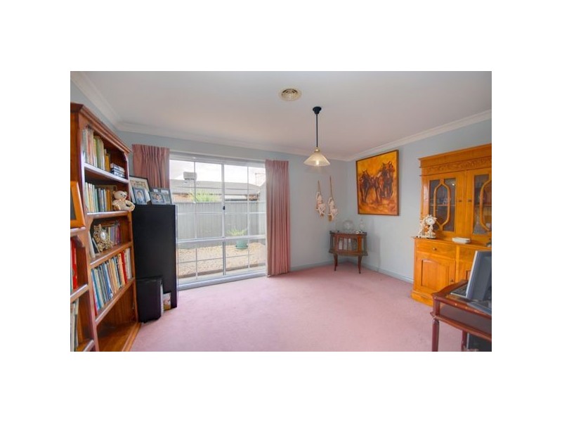 2 Begonia Court, Delacombe VIC 3356