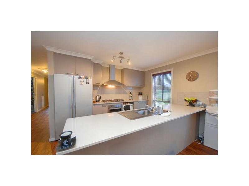 3 McKellar Drive, Miners Rest VIC 3352