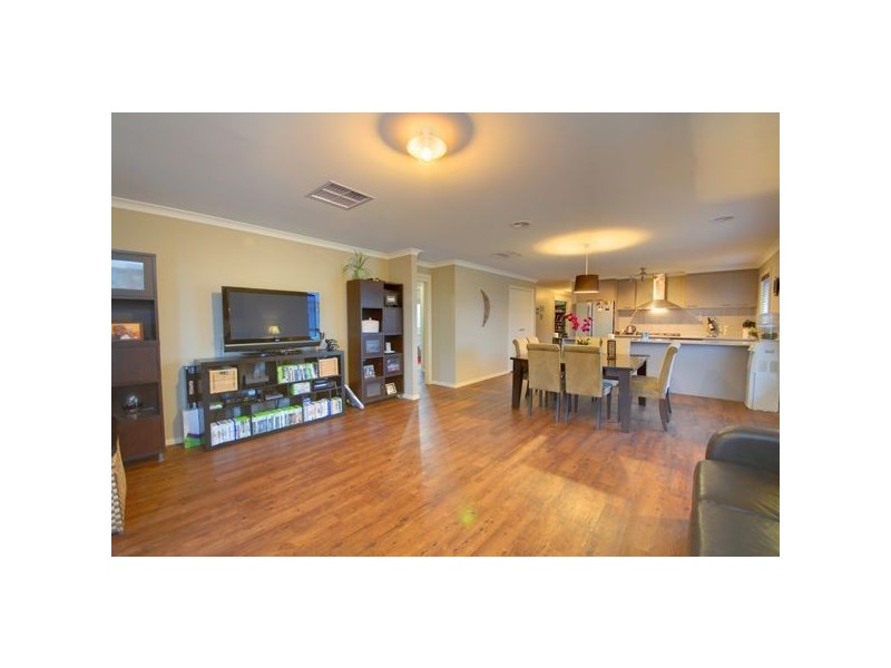 3 McKellar Drive, Miners Rest VIC 3352