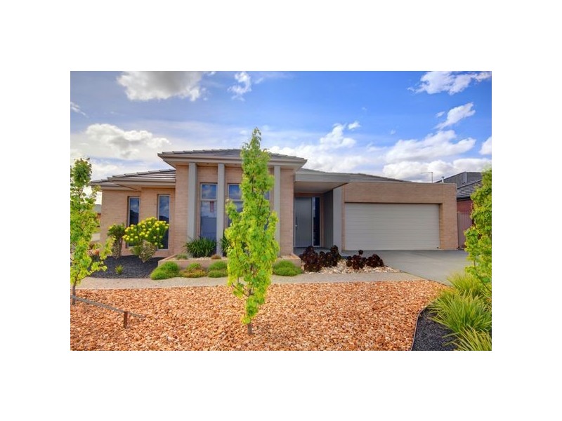 7 Chase Boulevard, Alfredton VIC 3350