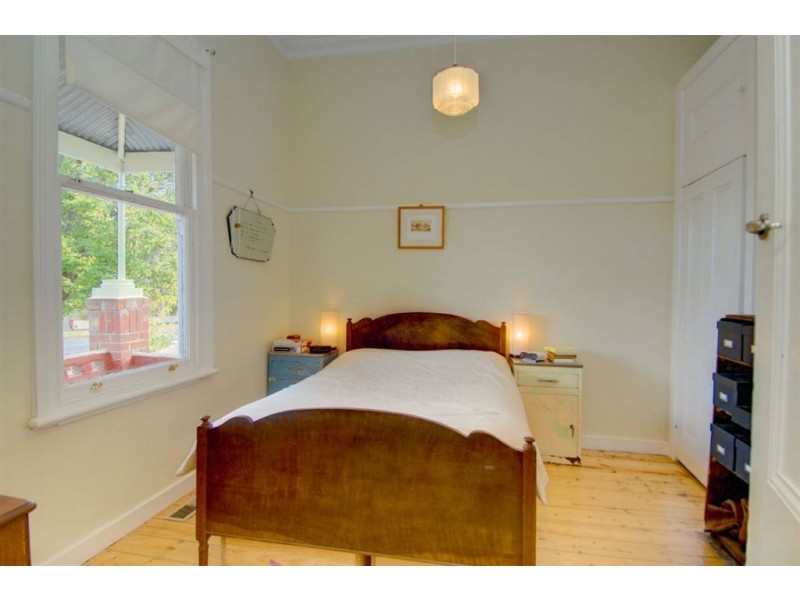 5 Chisholm Street, Soldiers Hill VIC 3350