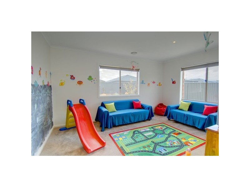 42 Lawrie Drive, Alfredton VIC 3350