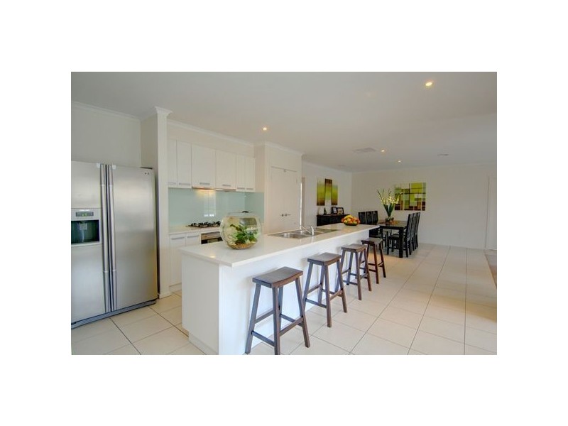 42 Lawrie Drive, Alfredton VIC 3350