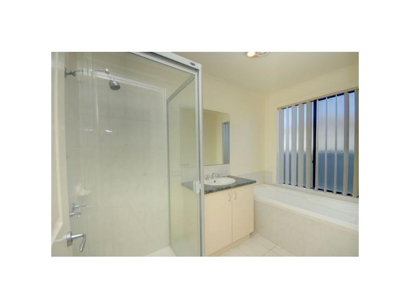 5 Hanwood Close, Delacombe VIC 3356