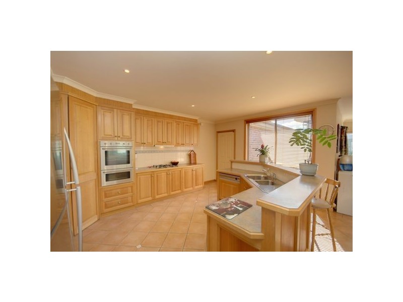 8 Pinewood Drive, Ballarat VIC 3350