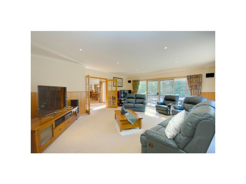 8 Pinewood Drive, Ballarat VIC 3350