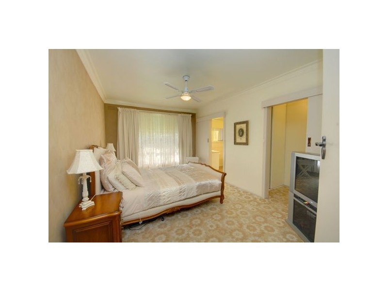 26 Webbcona Parade, Wendouree VIC 3355