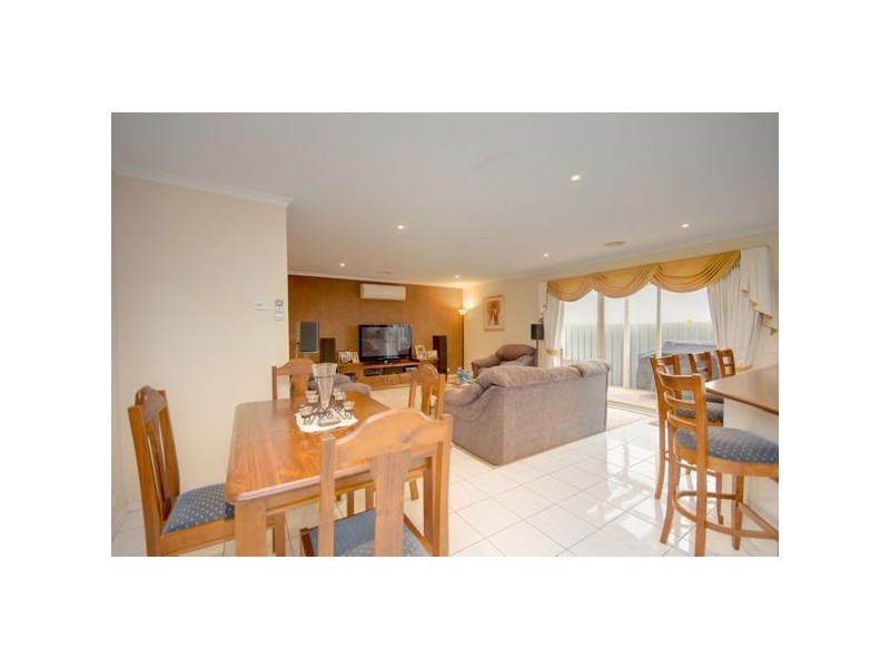 11 Clifton Street, Delacombe VIC 3356