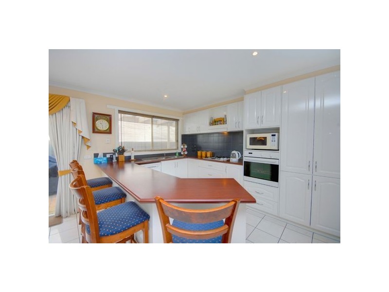 11 Clifton Street, Delacombe VIC 3356