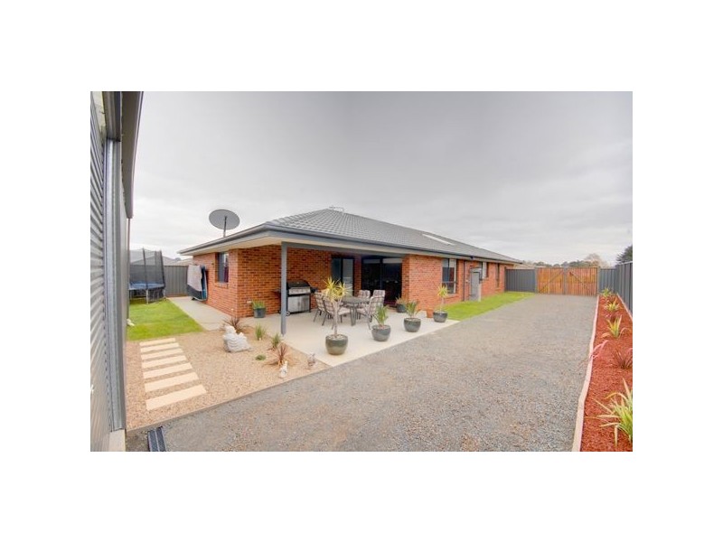 21 Brahman Drive, Delacombe VIC 3356