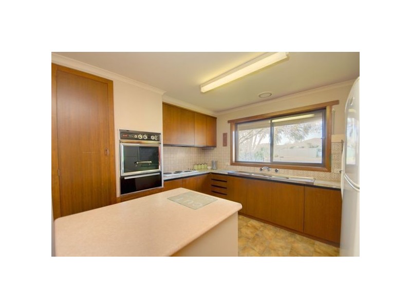 16 Queen Street, Sebastopol VIC 3356