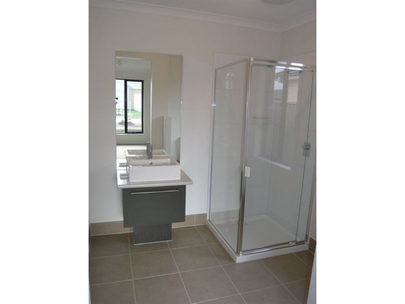 16 Oberon Street, Alfredton VIC 3350