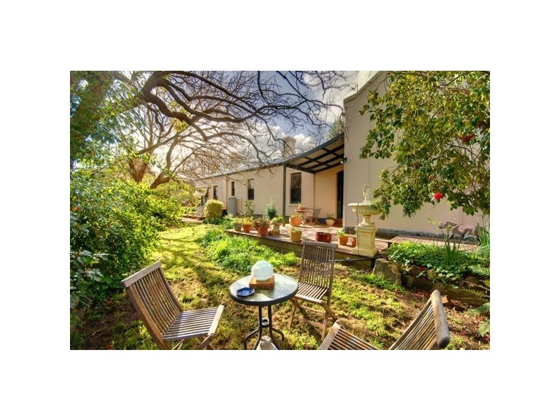 90 Sussex Street, Linton VIC 3360