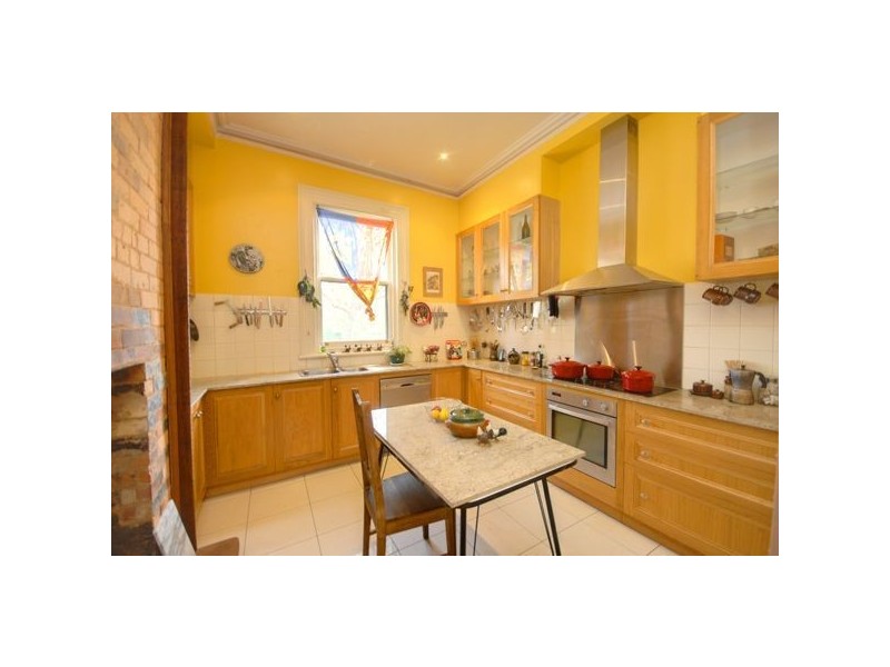 90 Sussex Street, Linton VIC 3360