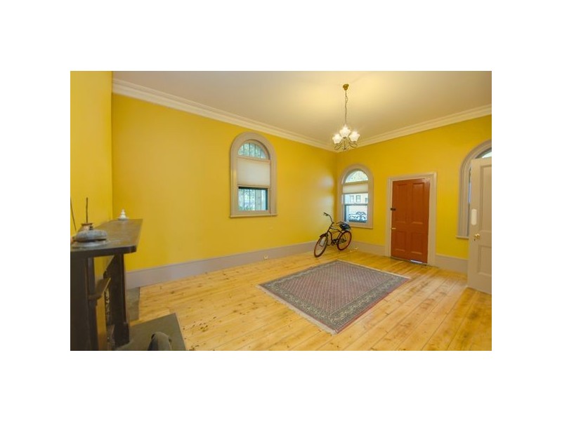 90 Sussex Street, Linton VIC 3360