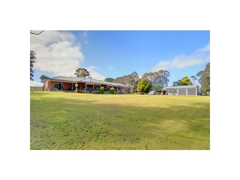 407 Swinglers Road, Invermay VIC 3352