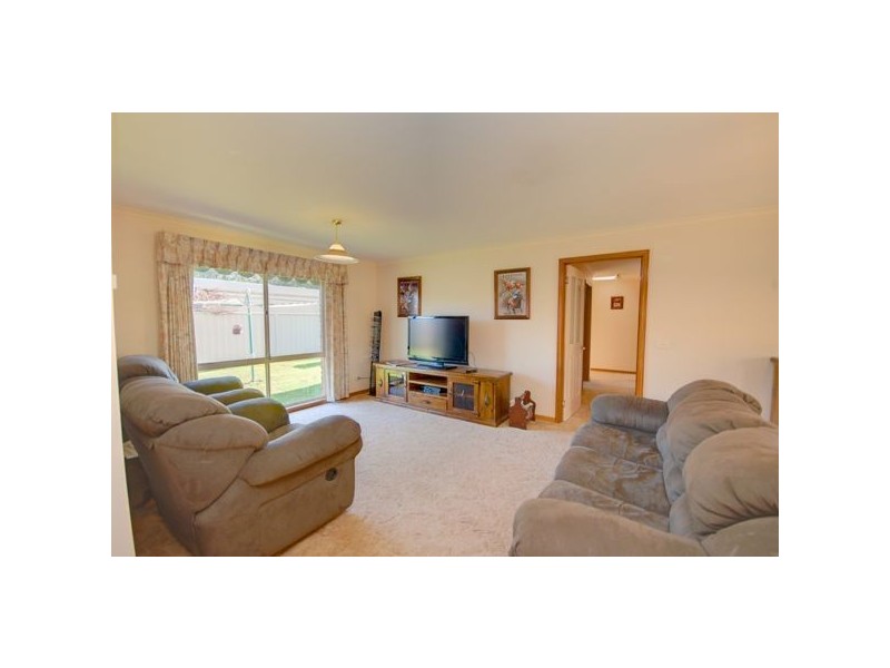 5 James Court, Miners Rest VIC 3352