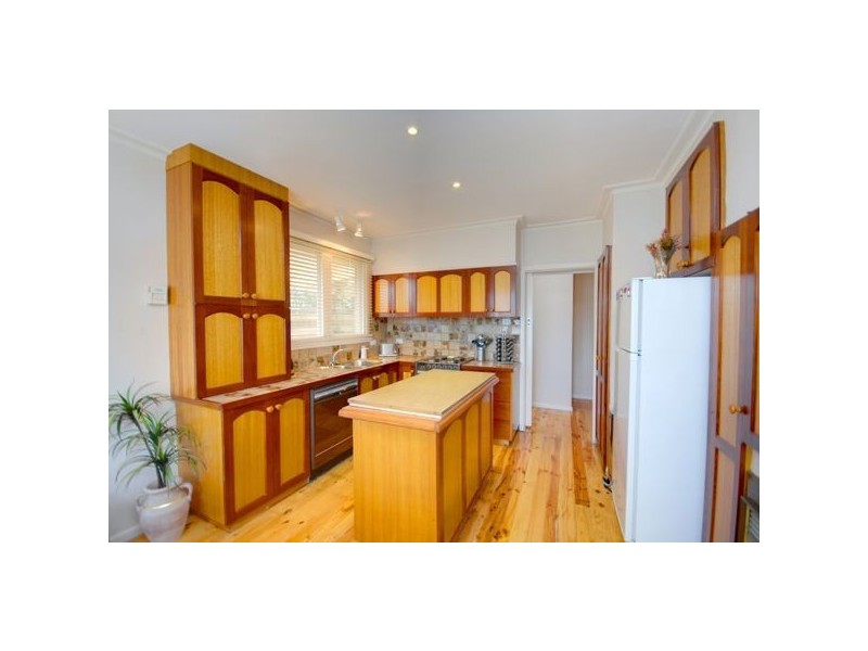 12 Pevensey Street, Wendouree VIC 3355