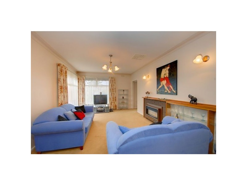 12 Pevensey Street, Wendouree VIC 3355