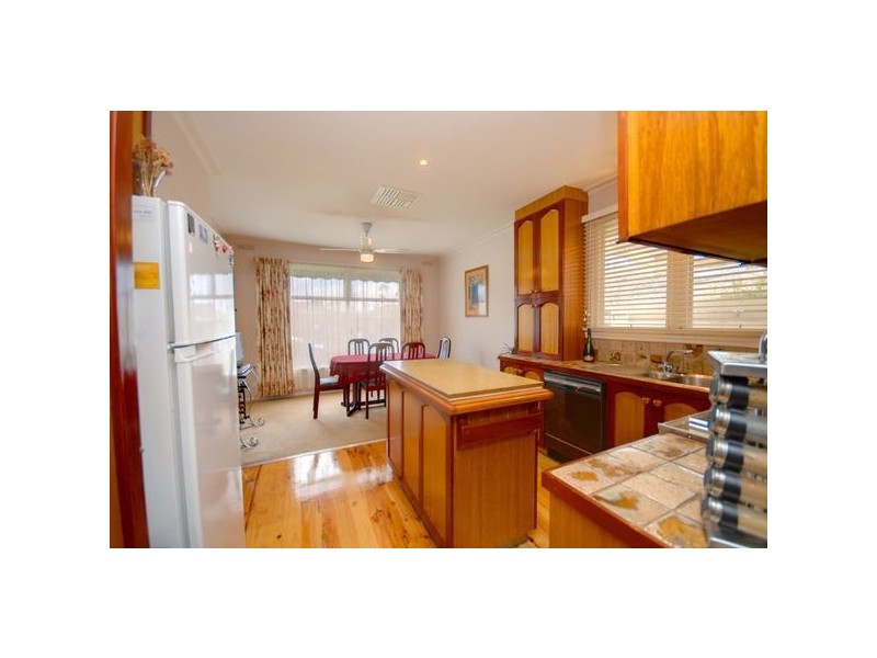 12 Pevensey Street, Wendouree VIC 3355