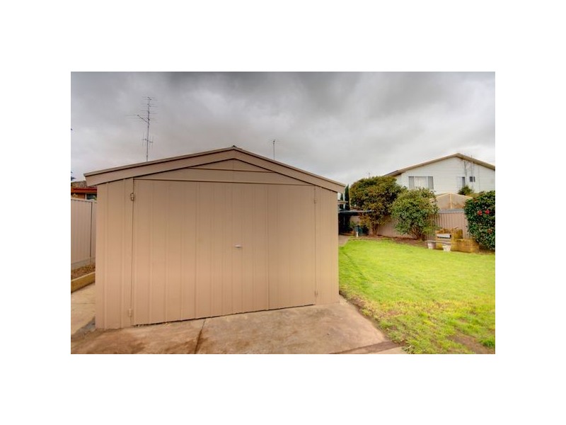 12 Pevensey Street, Wendouree VIC 3355