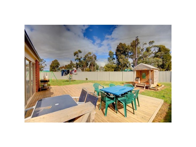 17 Macquarie Close, Delacombe VIC 3356