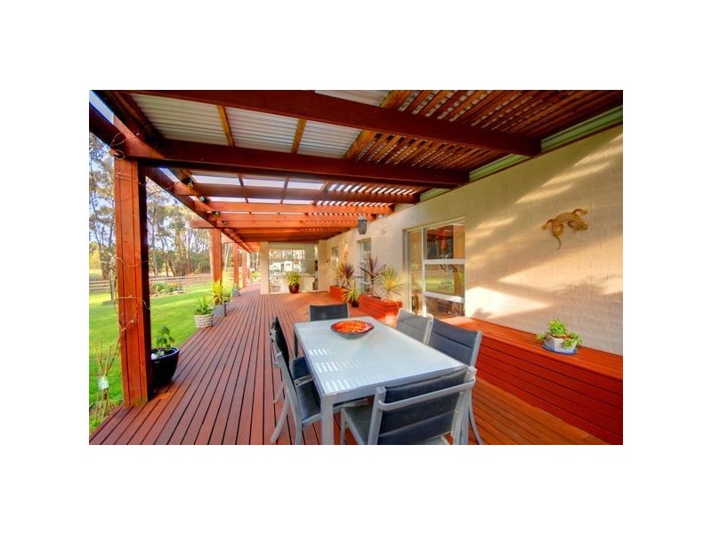 42 Kirkwood Drive, Smythes Creek VIC 3351
