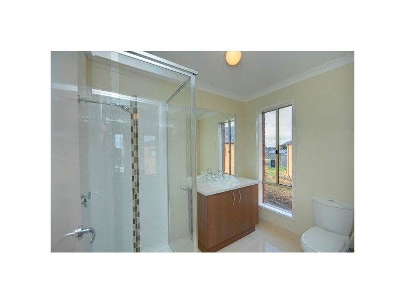 6 Romilly Close, Delacombe VIC 3356