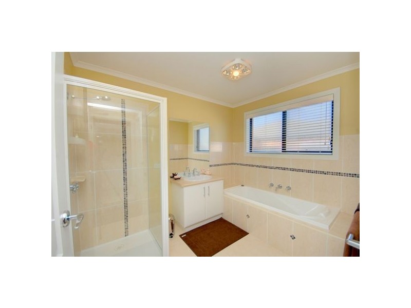 40 Merino Drive, Alfredton VIC 3350